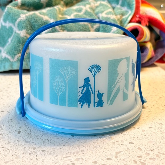 Tupperware Frozen Themed Mini cake taker - Picture 1 of 4